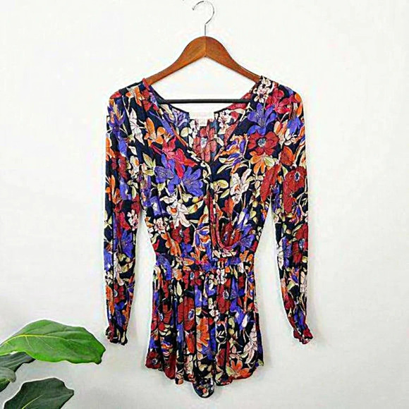 Band of Gypsies Women's XS Elastic Waist Long Sleeve Blue Floral Crepe Romper - Picture 2 of 6